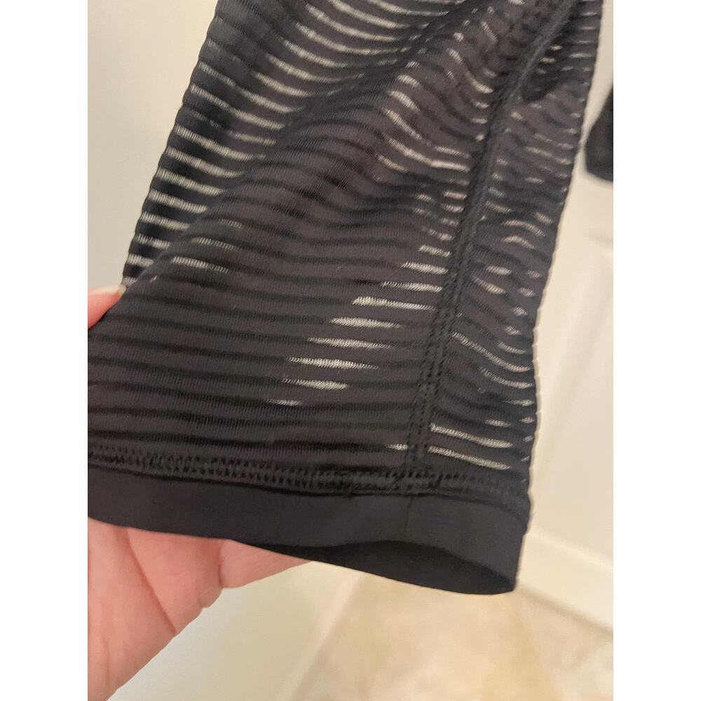 Lululemon Black Sheer Striped Mesh Lean Long Sleeve Athletic Workout Top 10 Yoga - Picture 5 of 6